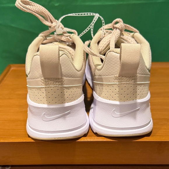 Nike Women's Beige Sneakers with White Accents - Picture 3 of 5